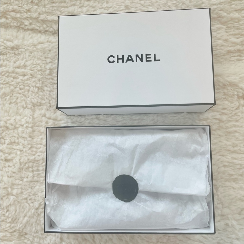 CHANEL White Lid Box & CHANEL Printed Tissue Paper 8 3/4”x5 1/2”